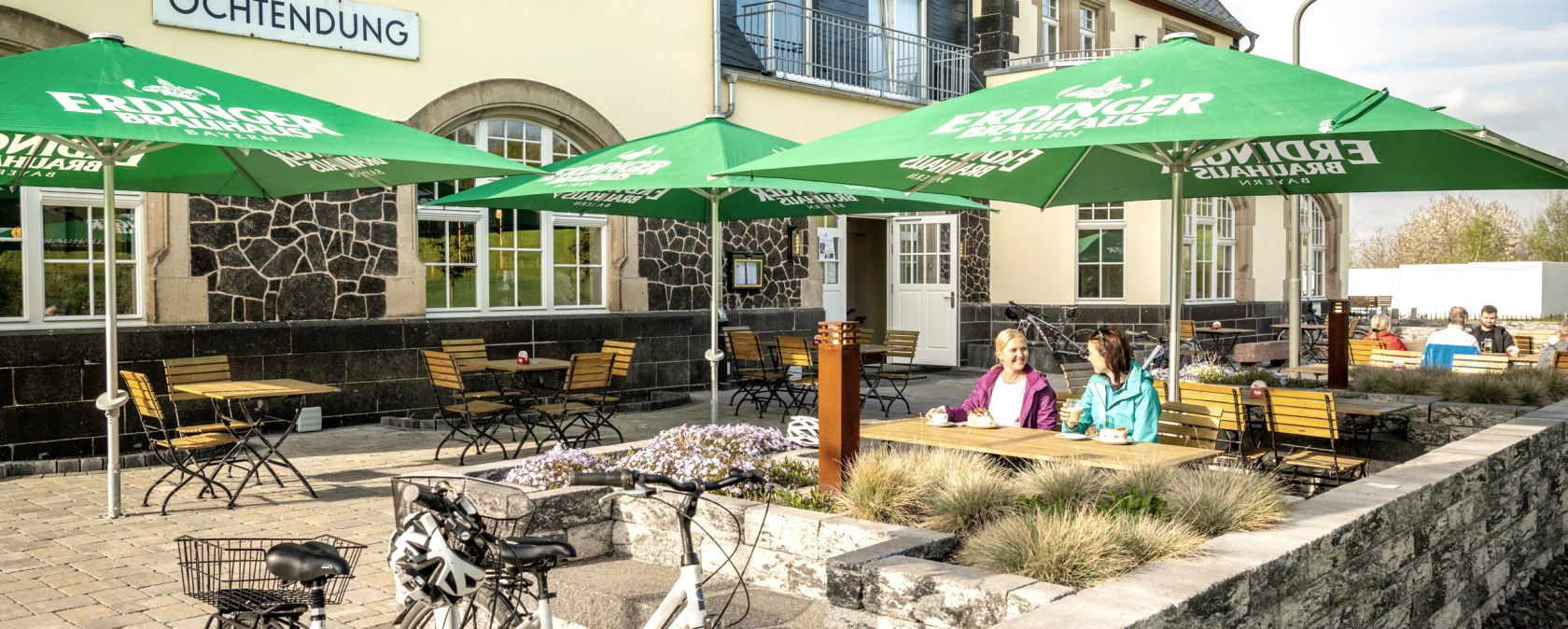 Biergarten Bahnhof Ochtendung, © Eifel Tourismus GmbH, Dominik Ketz