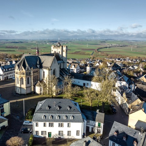 Blick auf Münstermaifeld, © Eifel Tourismus GmbH, Dominik Ketz