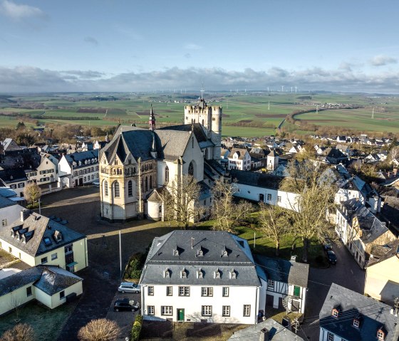 Münstermaifeld, Luftaufnahme, © Eifel Tourismsu GmbH, Dominik Ketz